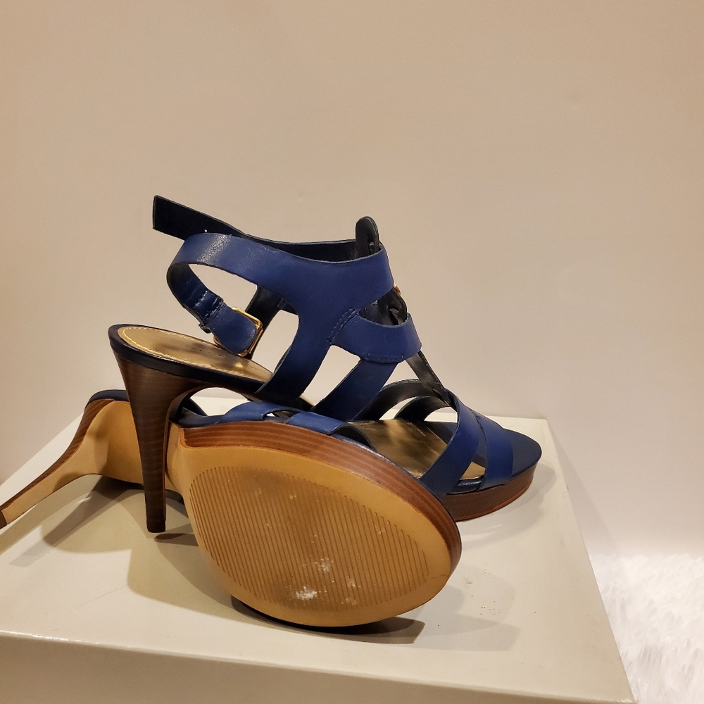 shoes 👠 - Picture 2 of 4